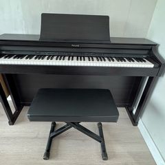 Roland HP302 Digital Piano - 88 Weighted Keys