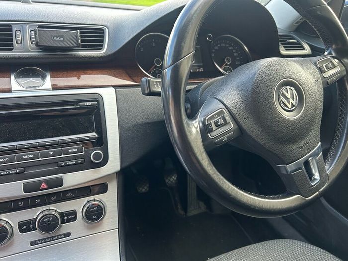Volkswagen Passat 2014 Grey 1.6L