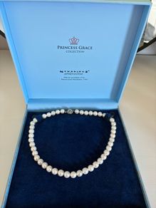 Pearl necklace