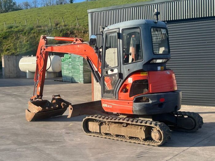 Kubota 35 u