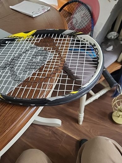 Tennis racket dunlop yonex