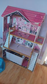Free doll house