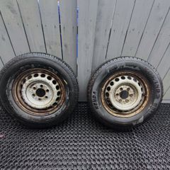 Mercedes Sprinter 2x wheels