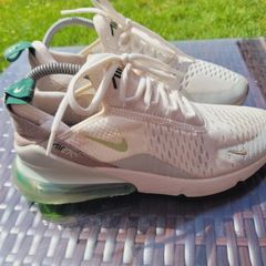 Nike  Air 270