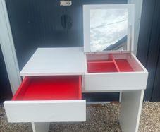 vanity desk
