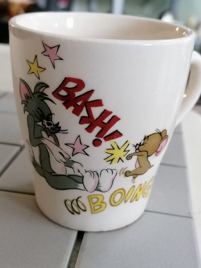 2 Vintage Tom and Jerry cups