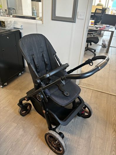 Complete sliver cross Pram system for sale