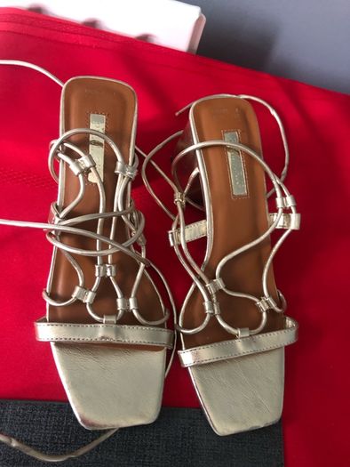 Ladies gold shoes size 4