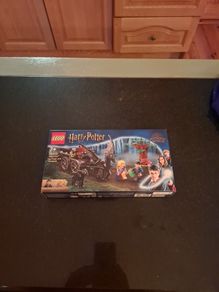 Lego Harry Potter Hogwarts Carriage and Thestrals 76400