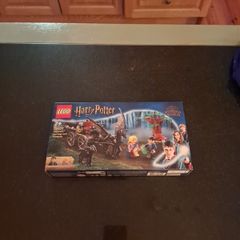 Lego Harry Potter Hogwarts Carriage and Thestrals 76400