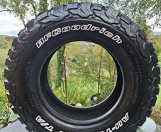 BFGoodrich All-Terrain T/A KO2 tyre - 215/75R15