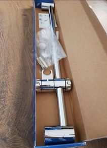Grohe Shower rail and Grohe shower head