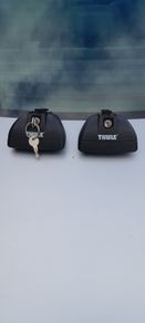 Thule  roof feet x2 with key 753 used