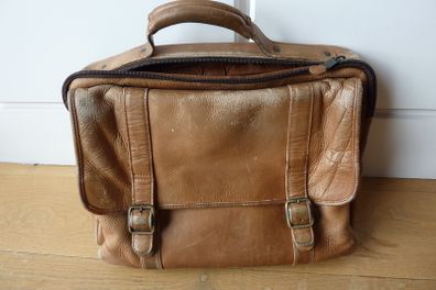 Vintage leather bag