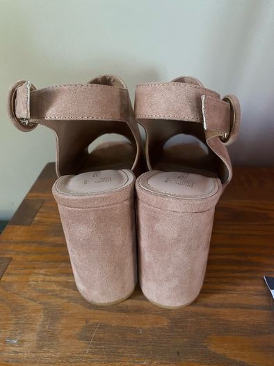 NEW Peep toe sling back heeled sandals