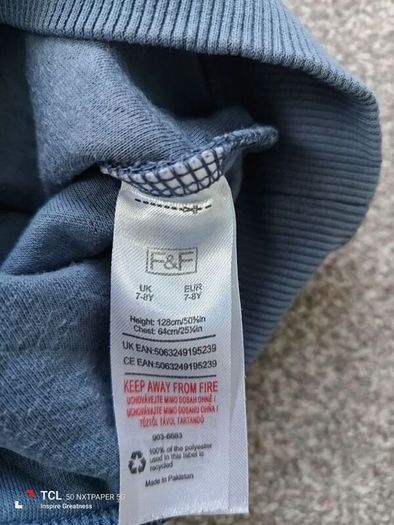 boy's jumper. Age 7/8