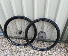 Mavic Allroad gravel/road/cyclocross wheelset