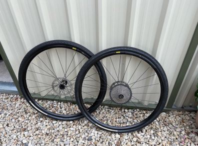 Mavic Allroad gravel/road/cyclocross wheelset