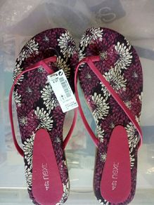BNWT Pink LEATHER Strap flipflops