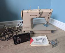 SINGER 401G Vintage Sewing Machine
