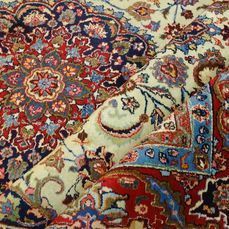 Huge P.ersian Medallion Rug 3.55m x 2.55m (MED)