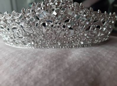 Bride's Crystal Head Piece