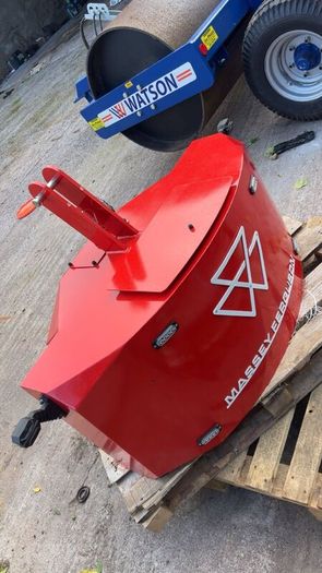 Weight block-storage compartment.