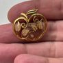 gold-tone vintage apple brooch Image 2
