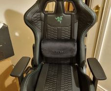 Type Z - Razer edition gaming chair (Jysk) , barely used,  mint condition.