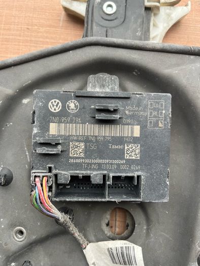 Skoda Superb Window Regulator