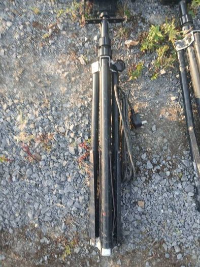 230v tripod halogen lights