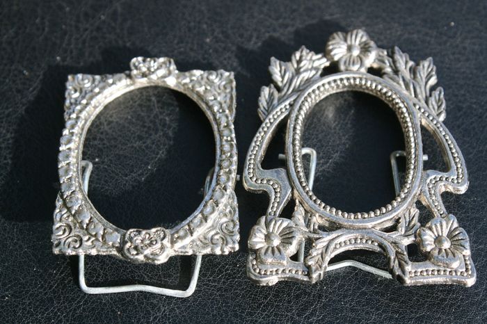 Art deco photo holder H-2,4"   H 2"