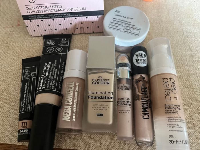 Foundations & Concealers