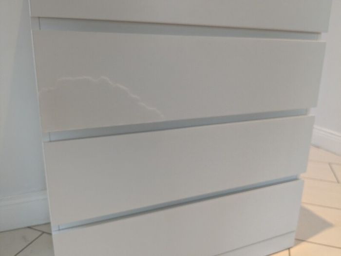 Chest of drawers