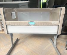 bedside crib