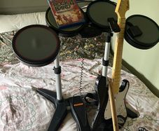 Rock Band 4 PS4 Bundle: Drums, Fender Guitar, 2 Mics, Dongle