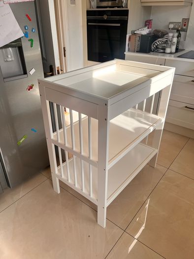 Baby changing table