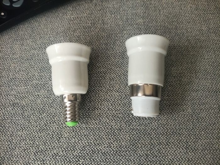 10 x Bulb adapters  bayonet to e27 or e14 to e27