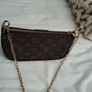 Lovely clutch L V logo Image 3