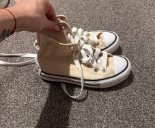 Girls converse
