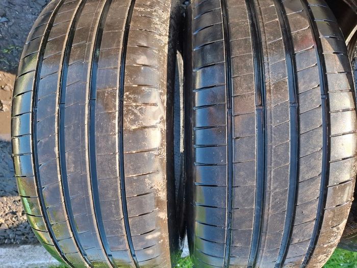 4x 245/45/19 Goodyear
