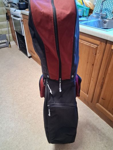Ladies Golf Clubs. Set Of Right Handed Ladies Flex Graphite Golf Clubs In Excellent Condition. Collect In Dublin Or Receive Via Post.