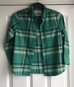 M&S shirt - age 6-7