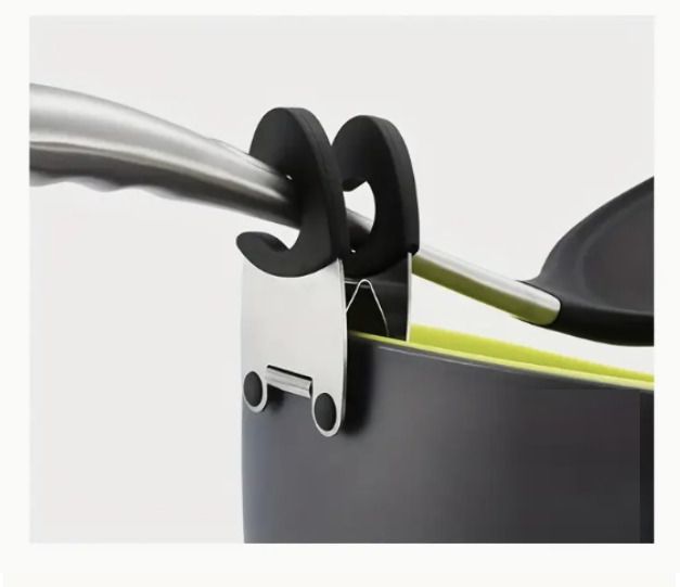 Clip on wooden spoon holder
