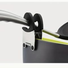 Clip on wooden spoon holder