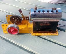 Meccano steam engine