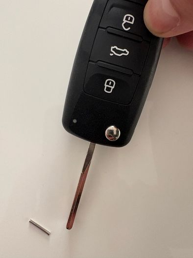 Shell For VW Car Key with blade for Beetle/Caddy/Eos/Golf/Jetta/Polo/Scirocco/Tiguan/Touran/UP Blank Car Keys Remote Flip 3 Buttons