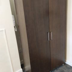 Wardrobe/press
