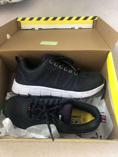 Women Safty Shoes - Dunlop size UK 6
