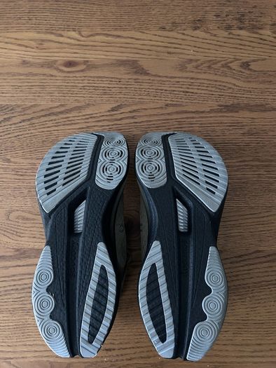 Saucony Endorphin Speed 5 UK Size 7 Brand New